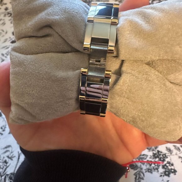 DKNY Watch Vintage Beautiful! - Picture 5 of 5